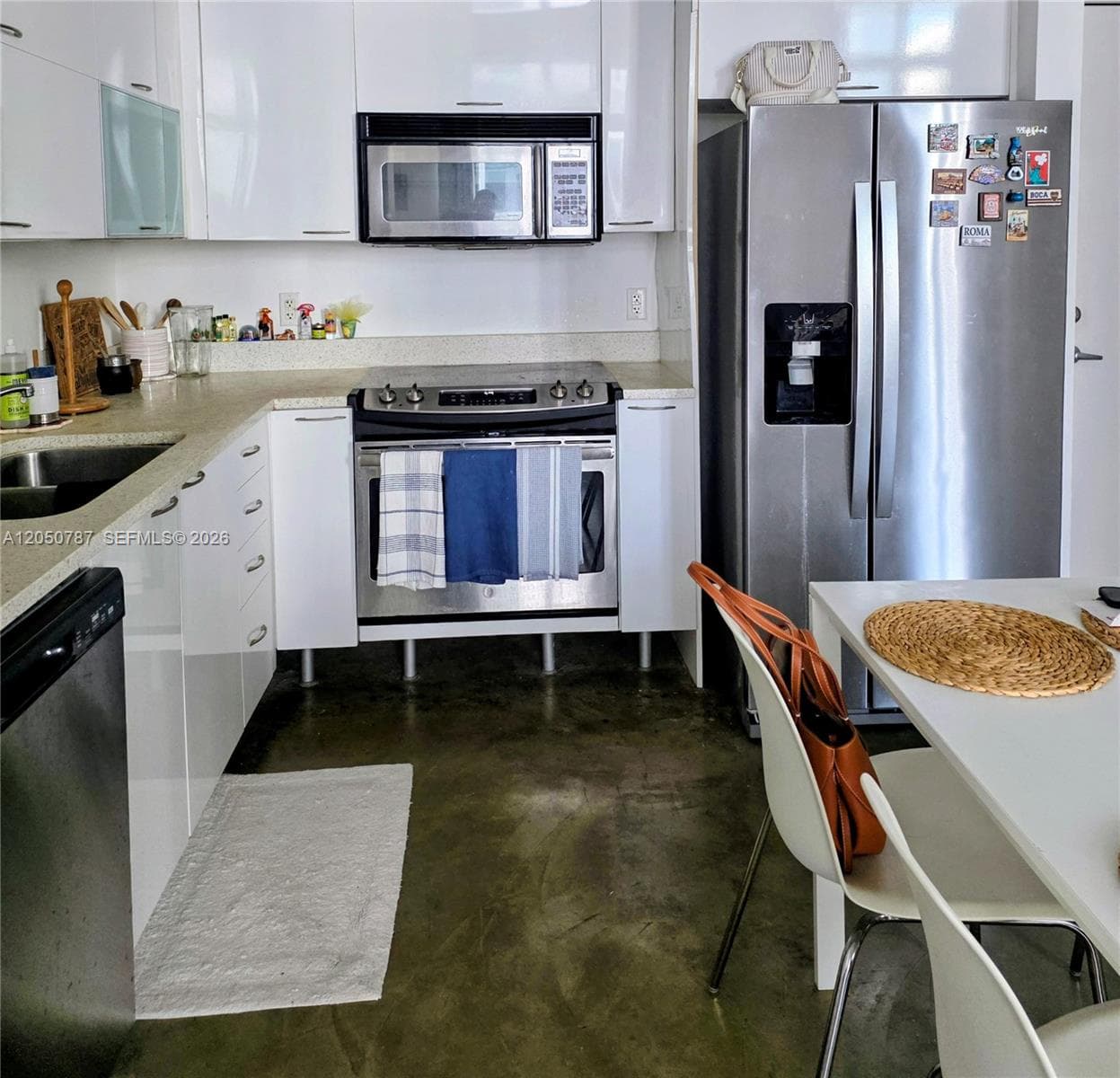 234 NE 3rd St, Miami FL 33132 photo 2
