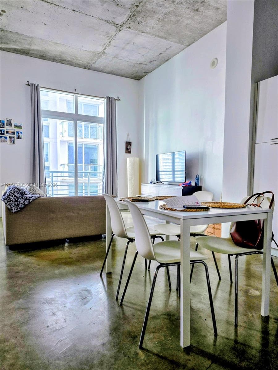 234 NE 3rd St, Miami FL 33132 photo 3