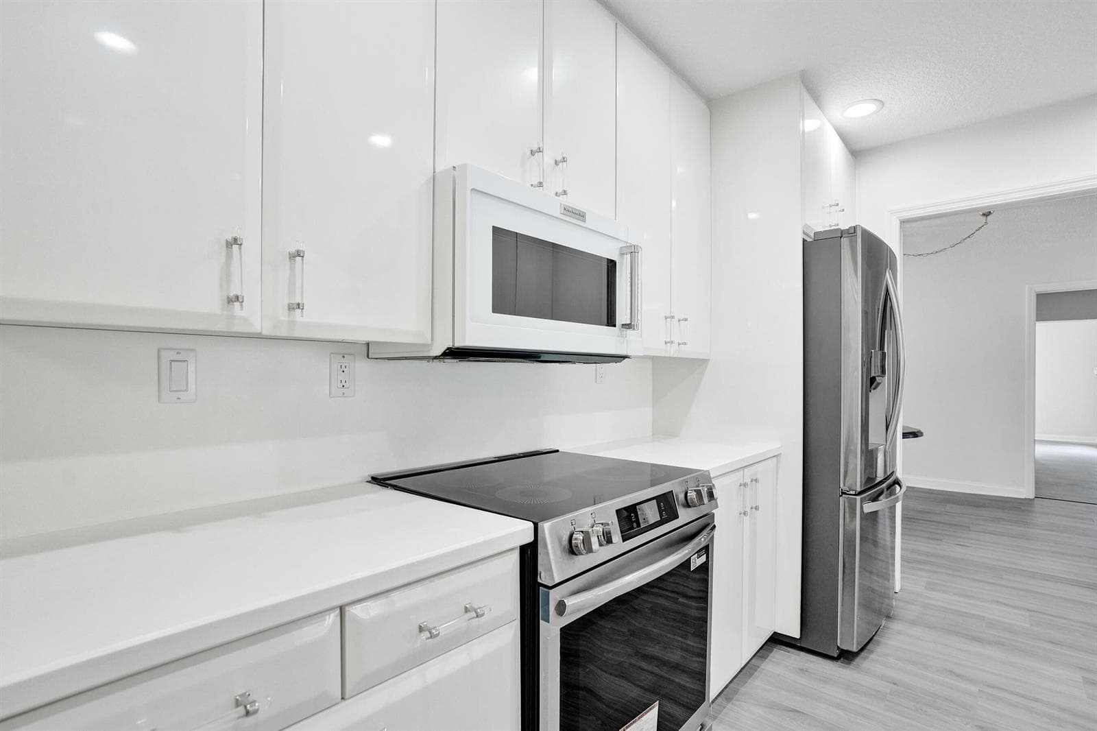 4755 NE 23rd Avenue, Fort Lauderdale FL 33308 photo 3
