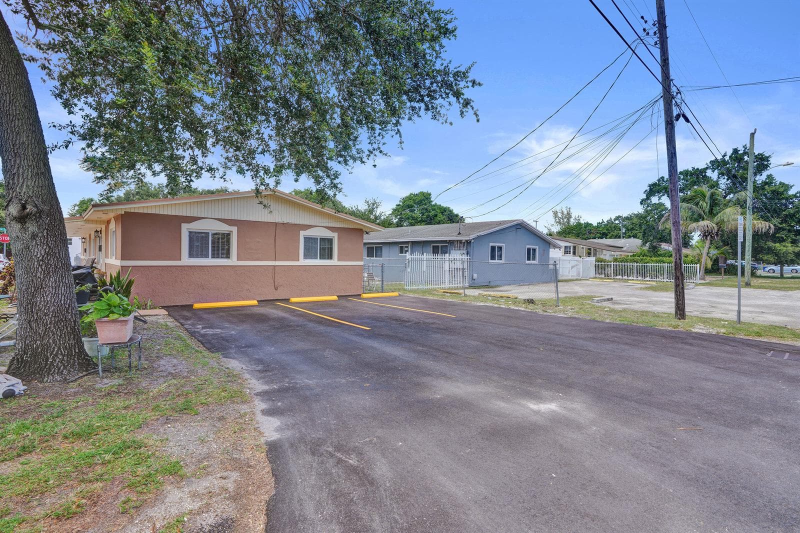 2147 NW 100th Street, Miami FL 33147 photo 4