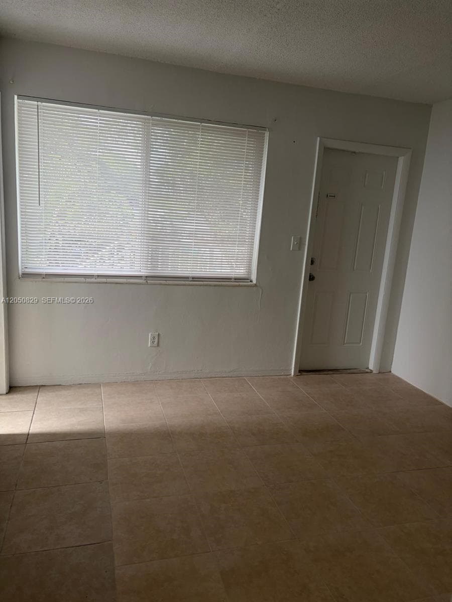 101 NW 29th ave # 10, Fort Lauderdale FL 33311 photo 2