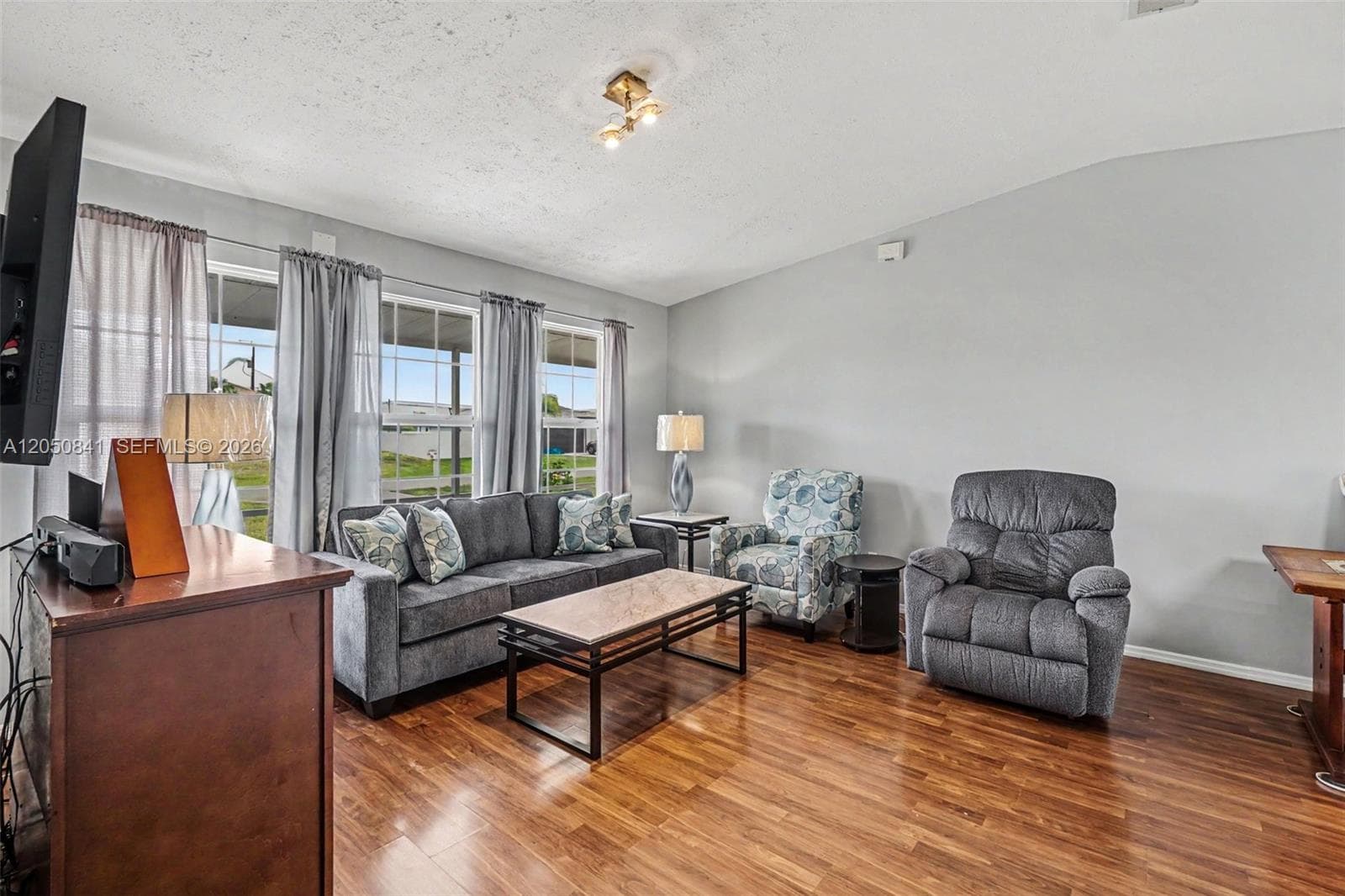 316 SW 19th Ter, Cape Coral FL 33991 photo 4
