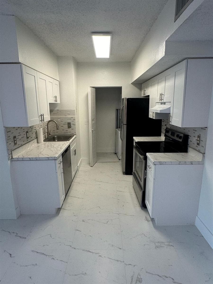 3221 Sabal Palm Manor # 105, Davie FL 33024 photo 3