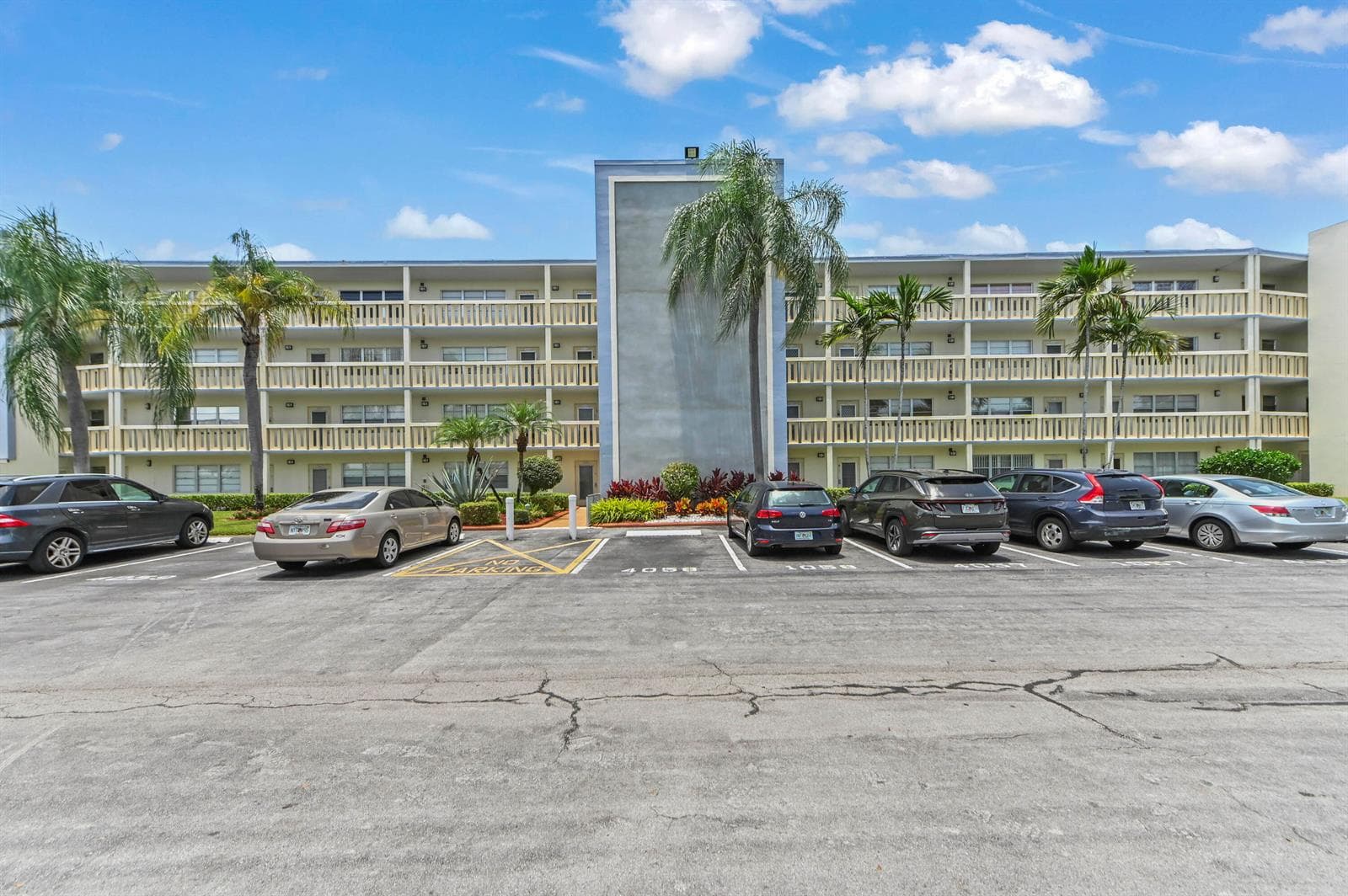 2056 Ainslie D, Boca Raton FL 33434