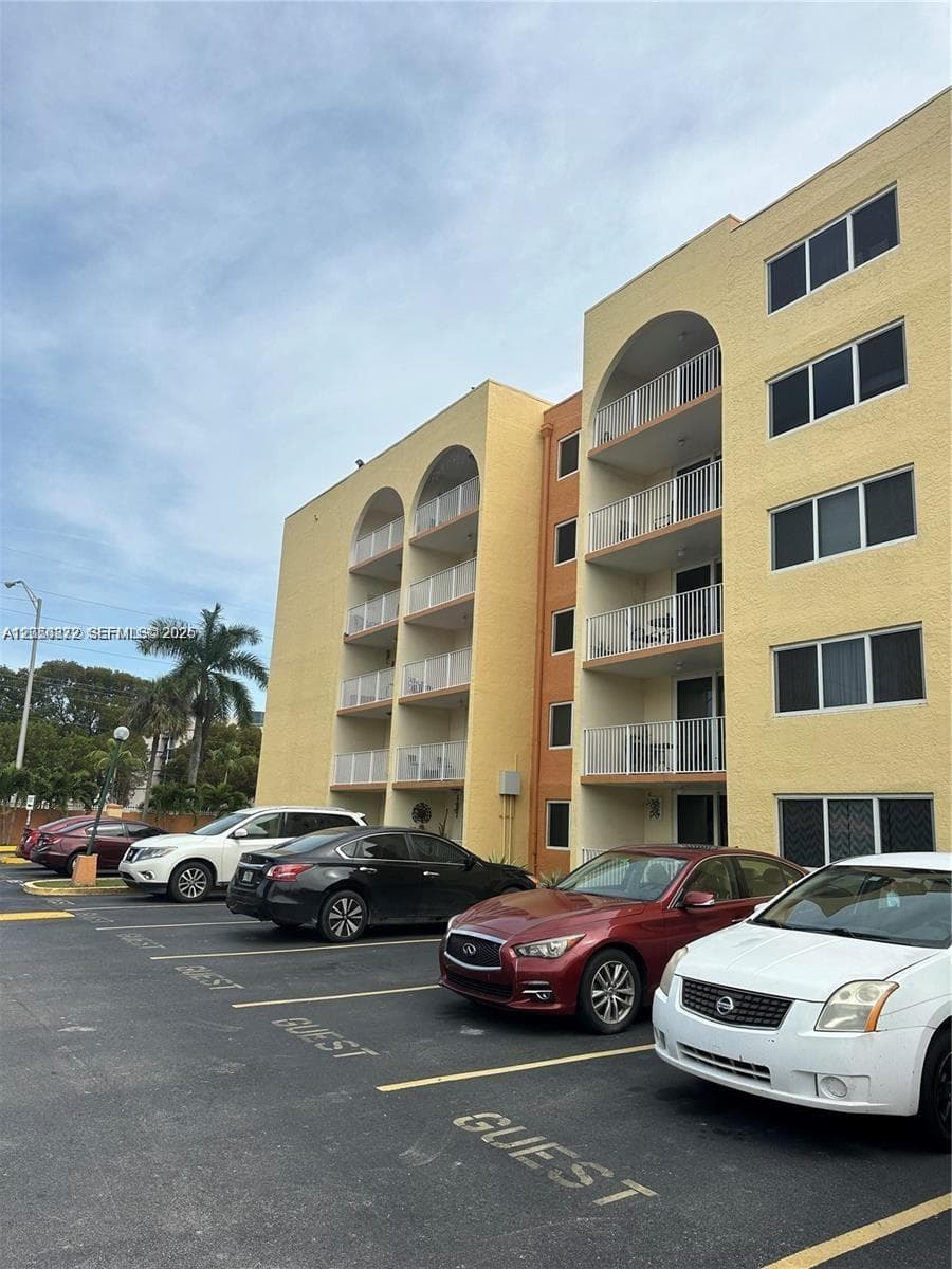 6970 NW 186th St # 3-502, Hialeah FL 33015