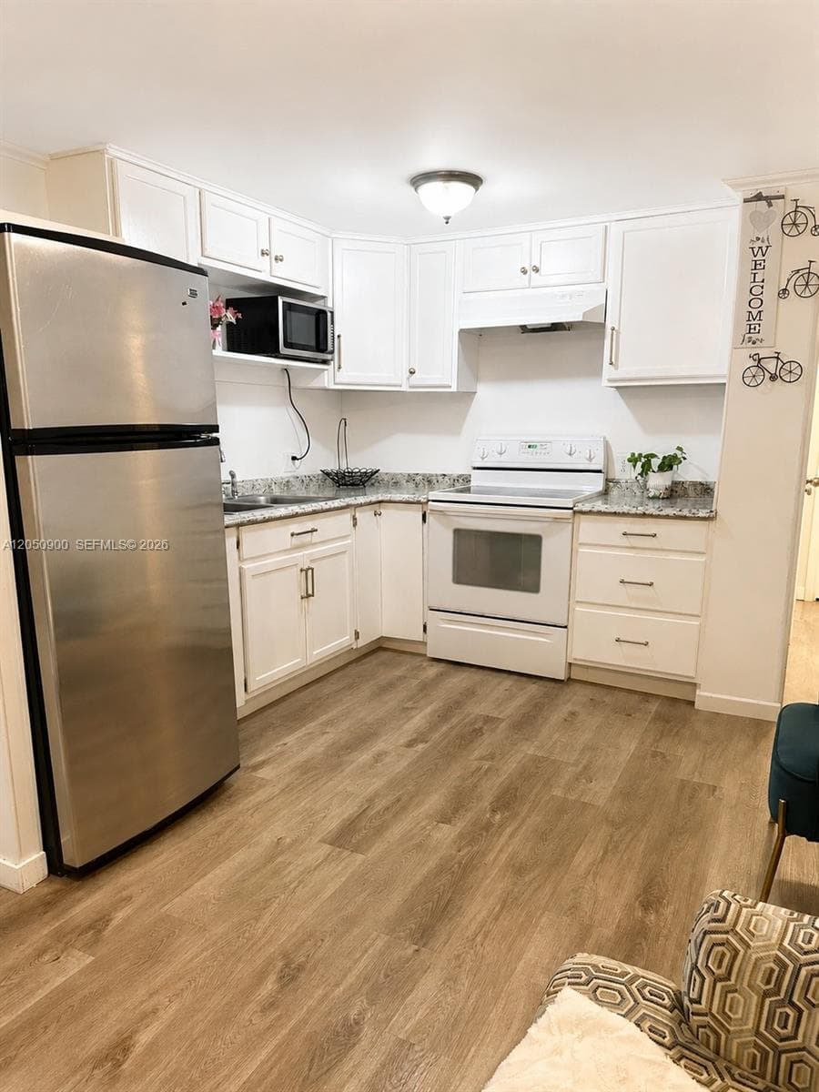 5291 Collins rd, Other City - In The State Of Florida FL 32244