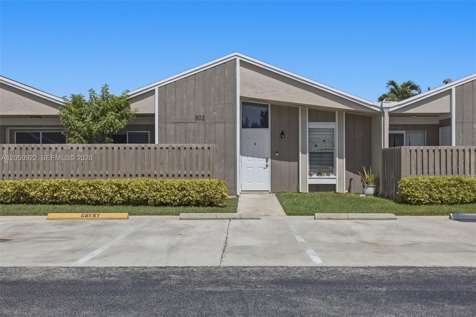 502 Woodgate Cir # B, Sunrise FL 33326