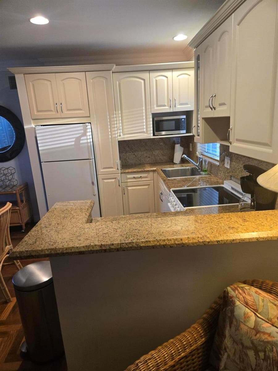 108 Commercial Boulevard, Lauderdale By The Sea FL 33308 photo 4