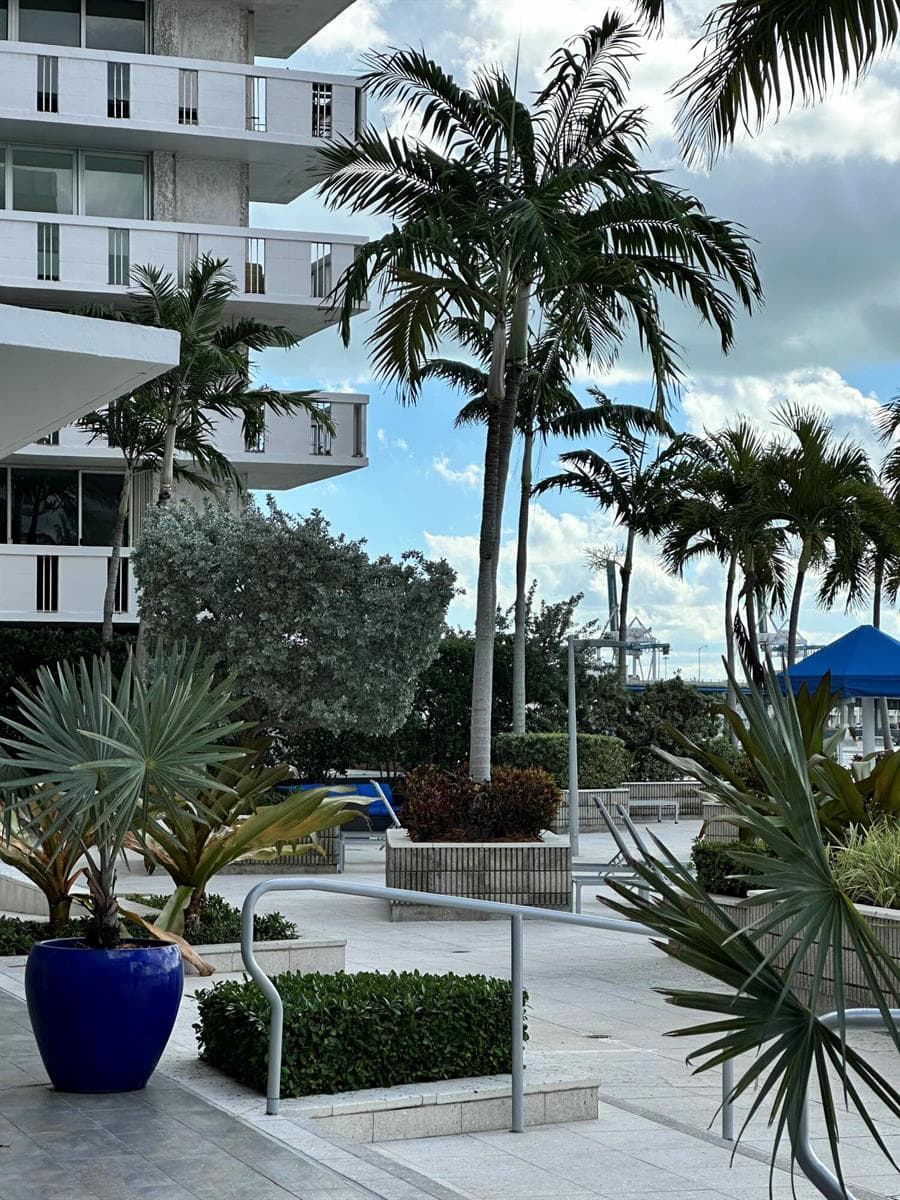 800 West Avenue # 637, Miami Beach FL 33139 photo 2