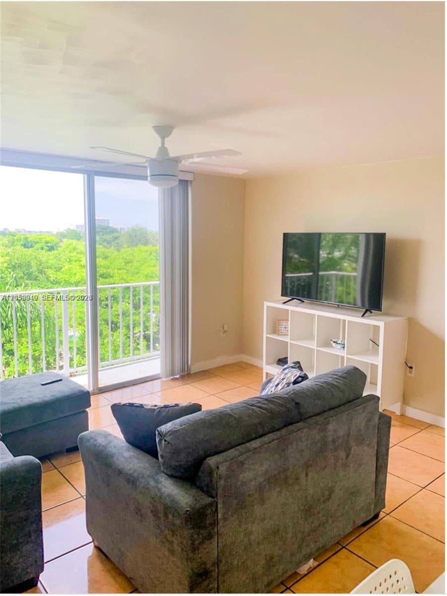 1740 NW N River Dr # 623, Miami, FL 33125 photo 2