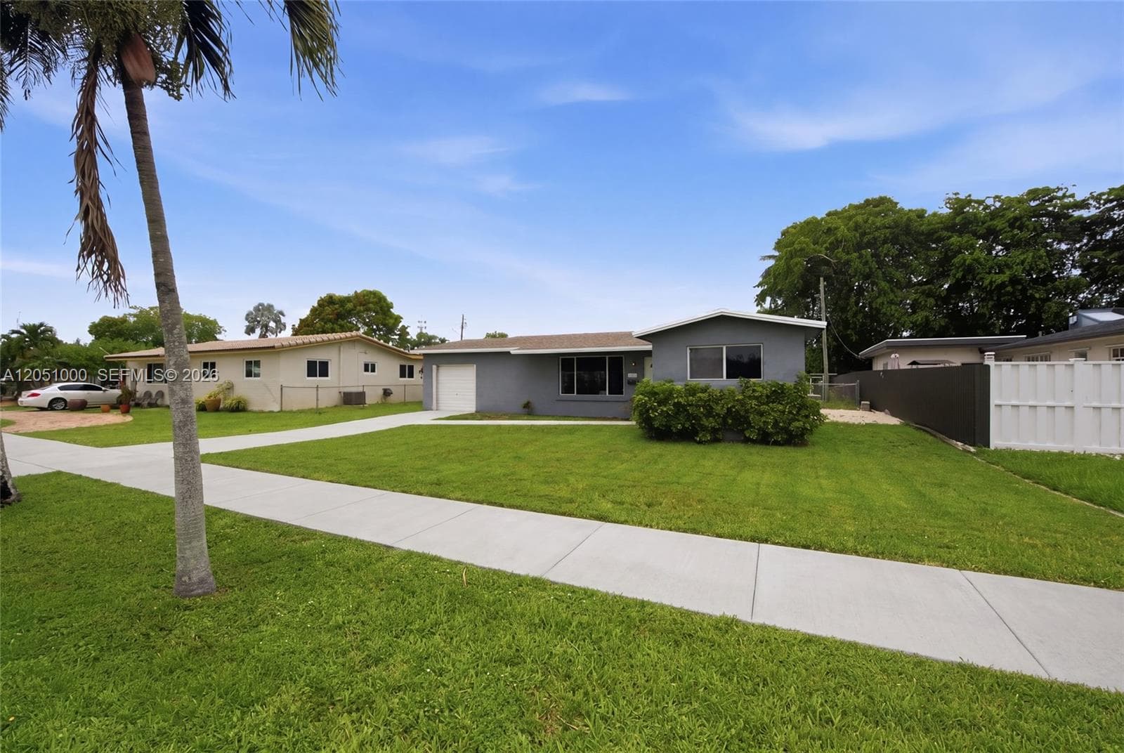2901 Cleveland St, Hollywood FL 33020 photo 2