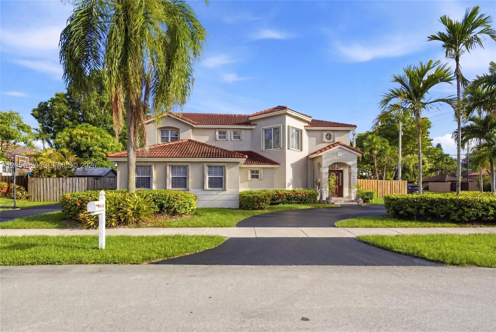 11980 SW 99th St, Miami FL 33186