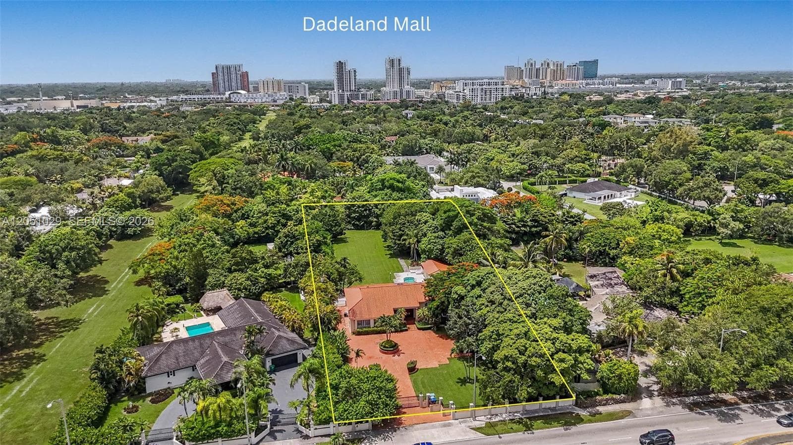 7030 Sunset Dr, Miami FL 33143 photo 2