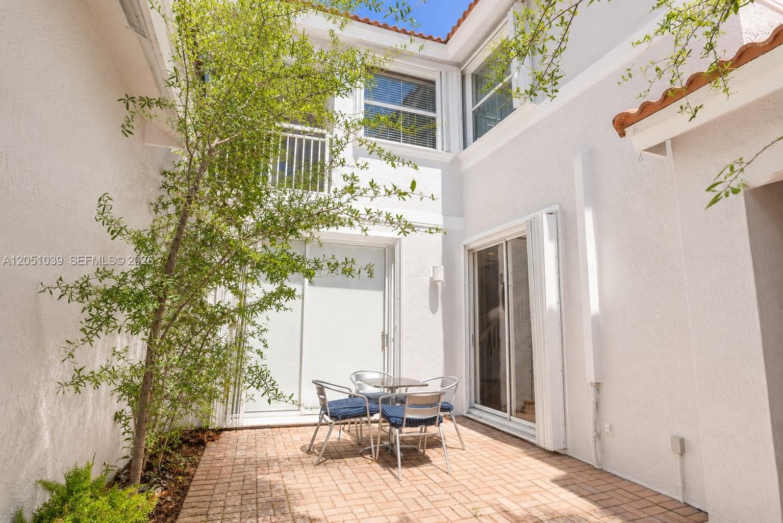 1115 Weeping Willow Way, Hollywood FL 33019 photo 3