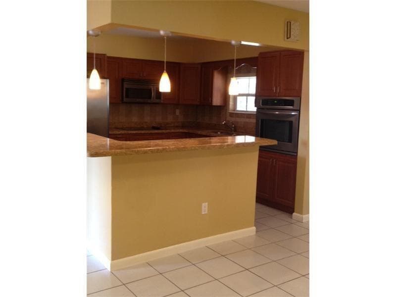 8841 NW 14th Street, Pembroke Pines FL 33024 photo 2