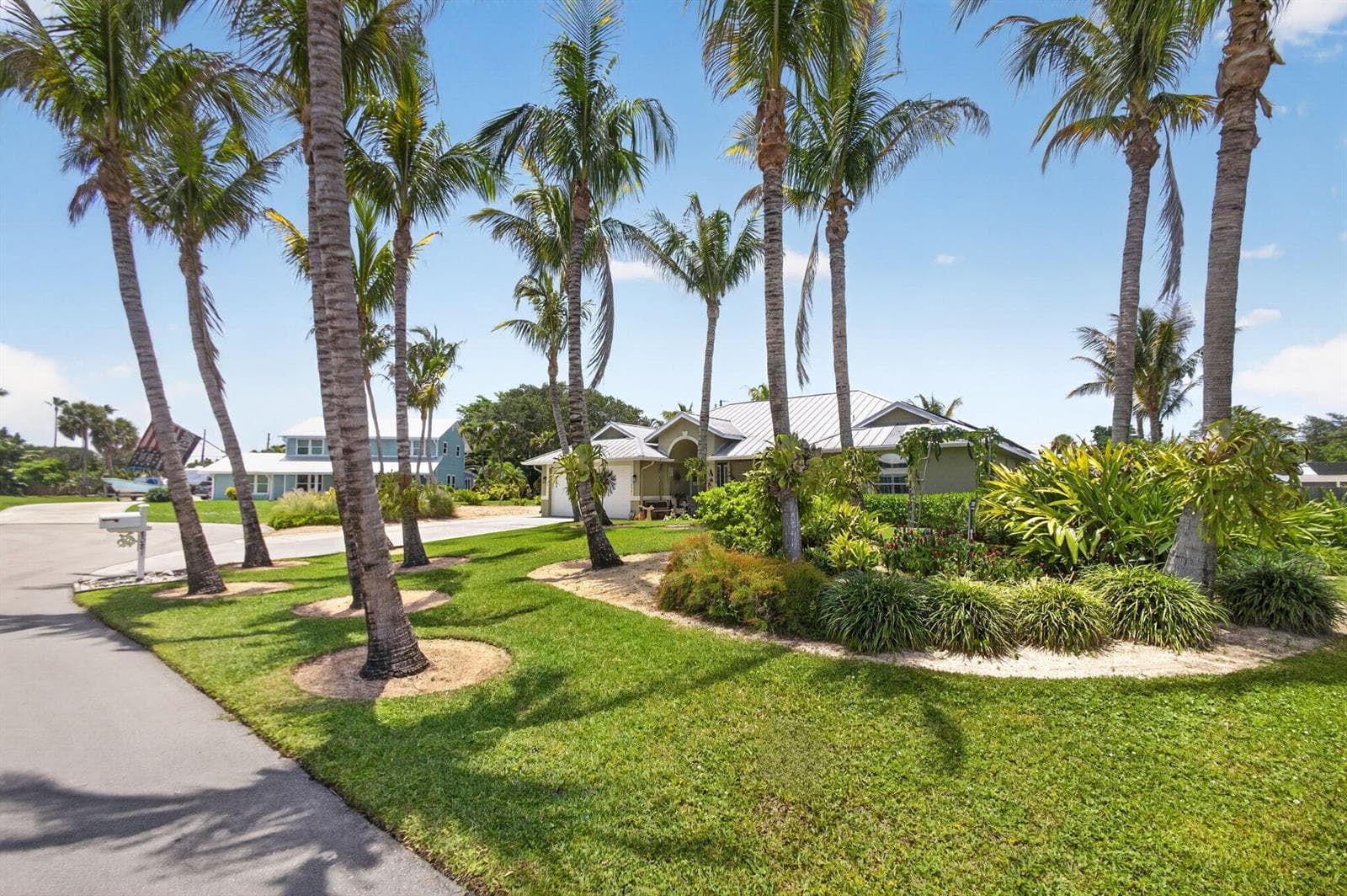 8081 SE Shiloh Terrace, Hobe Sound FL 33455 photo 3