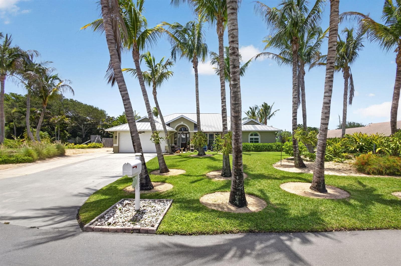 8081 SE Shiloh Terrace, Hobe Sound FL 33455