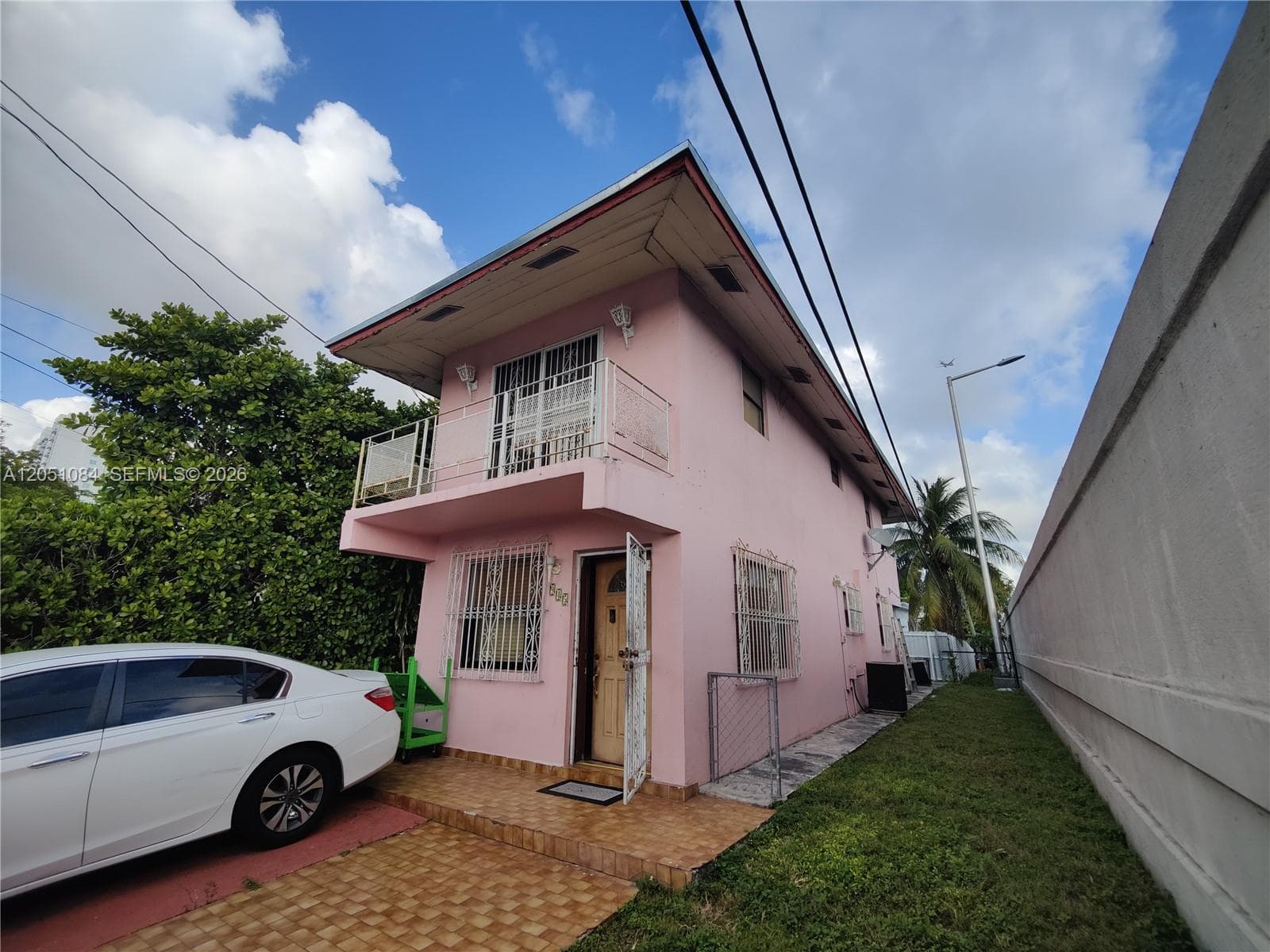 945 NW 19th Ave, Miami FL 33125 photo 5