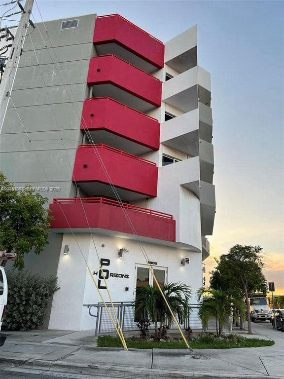 2300 NW 7th Street # 304, Miami FL 33125