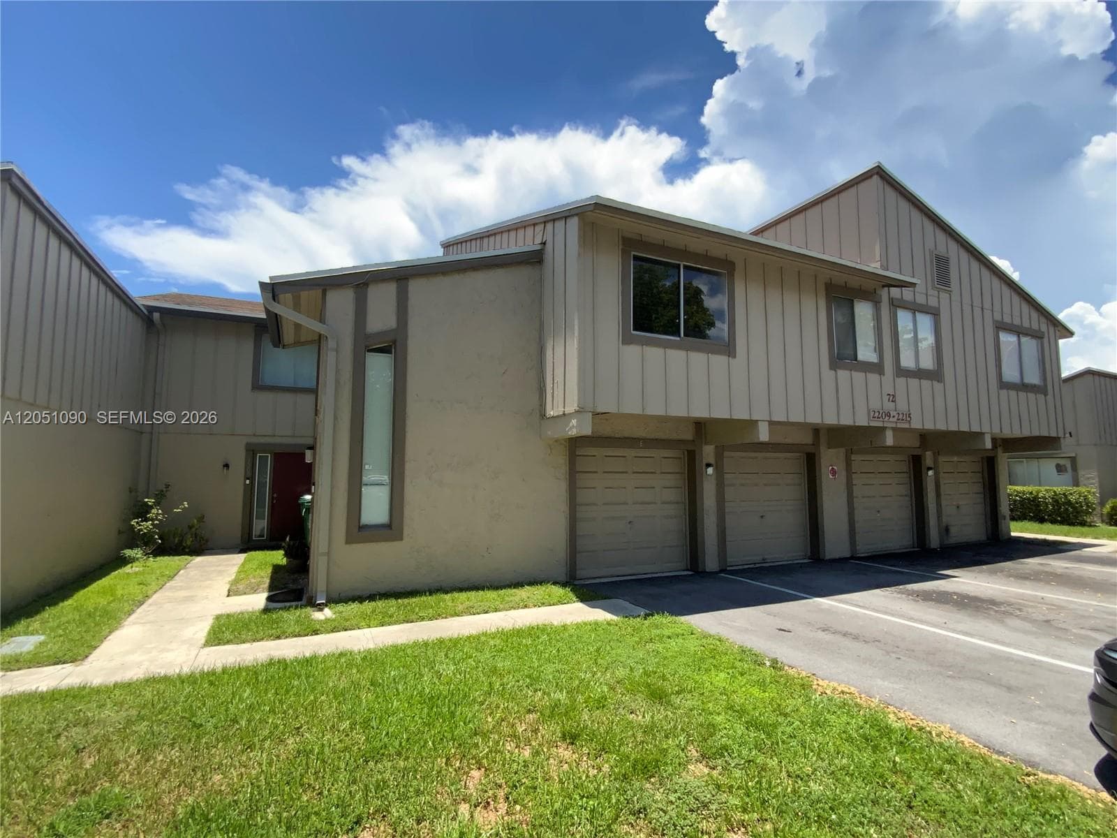 2215 NW 59th Ave, Lauderhill FL 33313