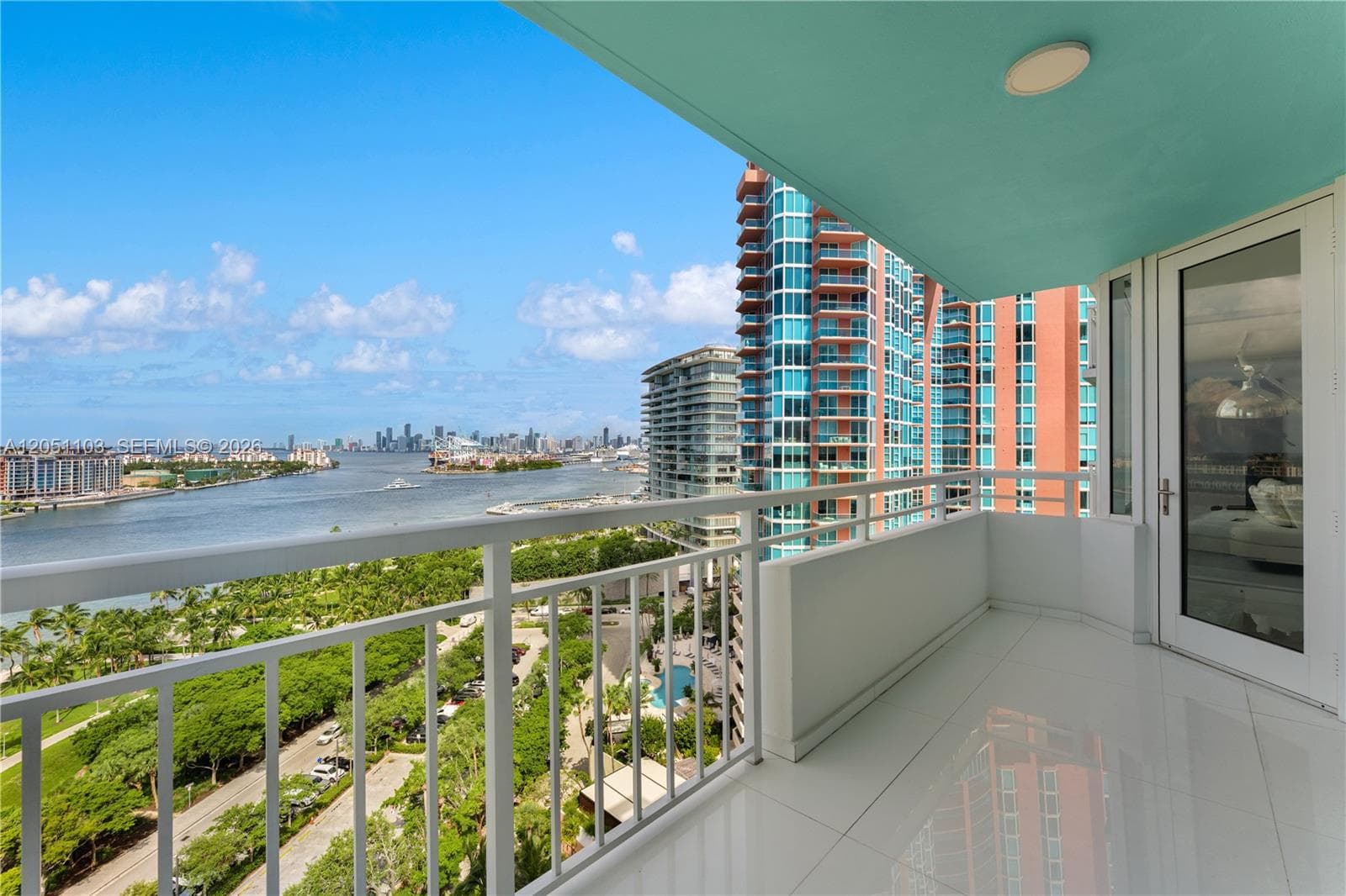 400 S Pointe Dr # 1805, Miami Beach FL 33139 photo 3