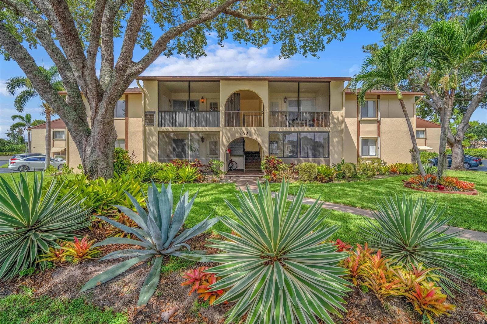 103 Lake Pine Circle # 2, FL 33463
