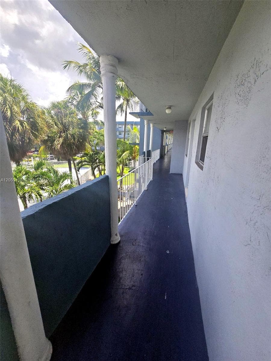 1655 W 44th Pl # 304, Hialeah FL 33012 photo 3