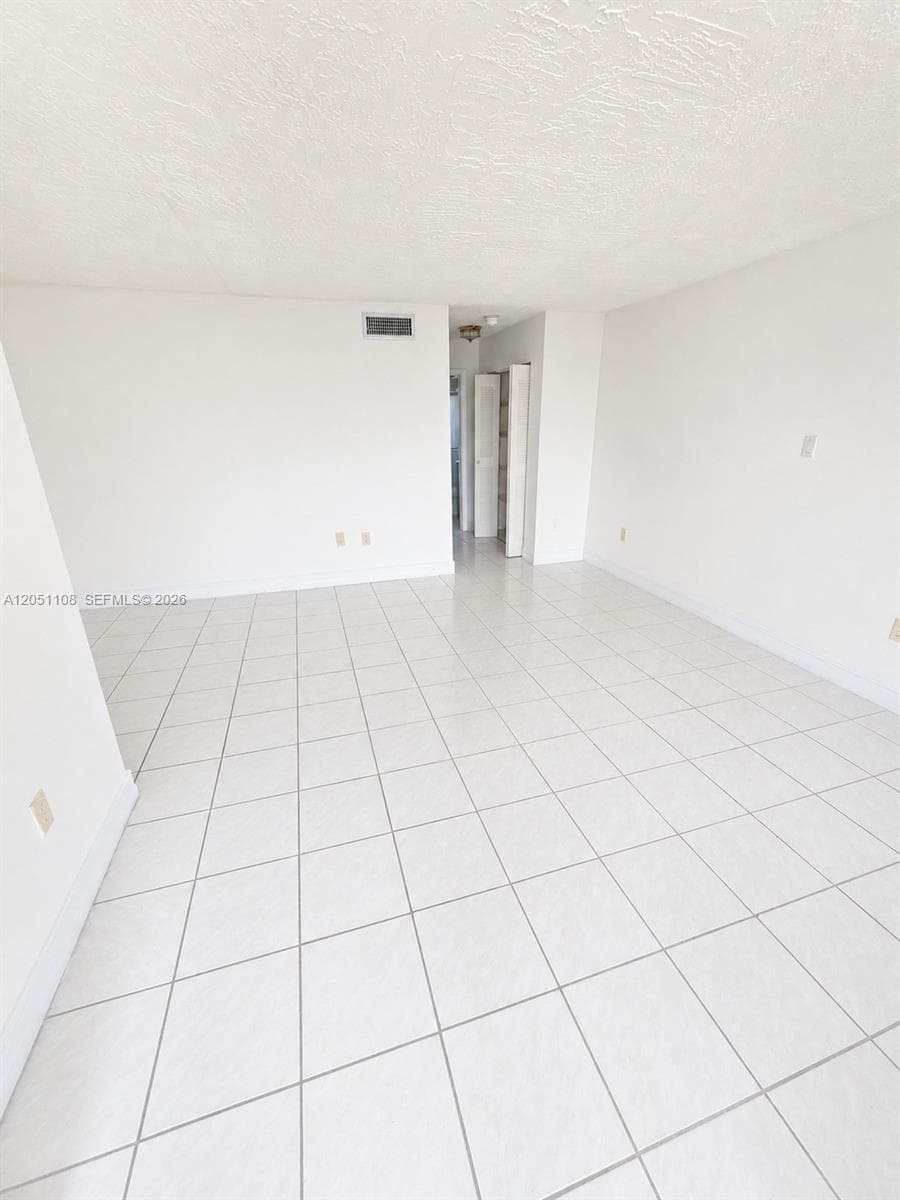 1655 W 44th Pl # 304, Hialeah FL 33012 photo 5