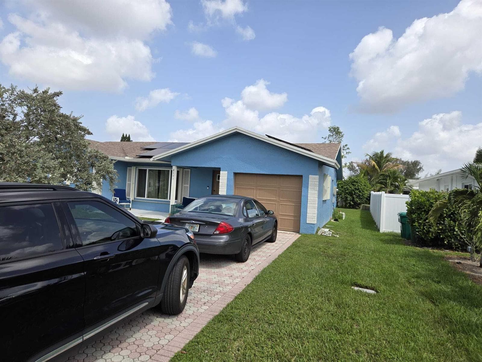 8111 NW 100th Terrace NW, Tamarac FL 33321