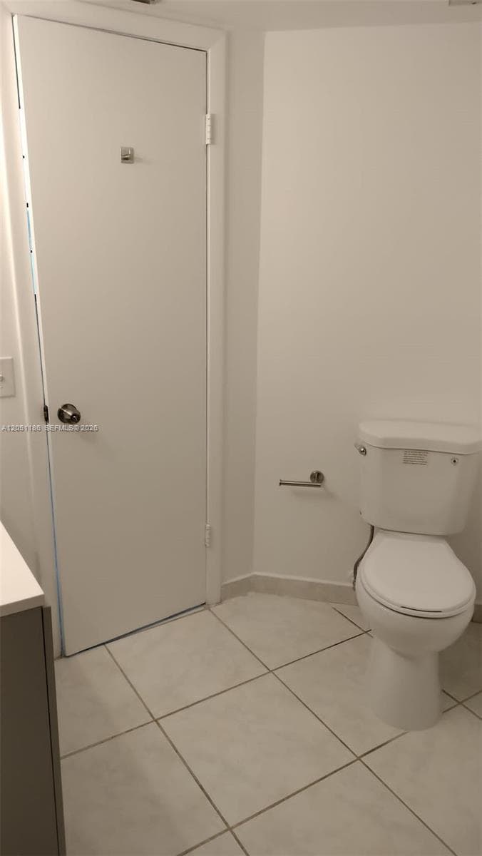 212 Lake Pointe Dr # 307, Oakland Park FL 33309 photo 4