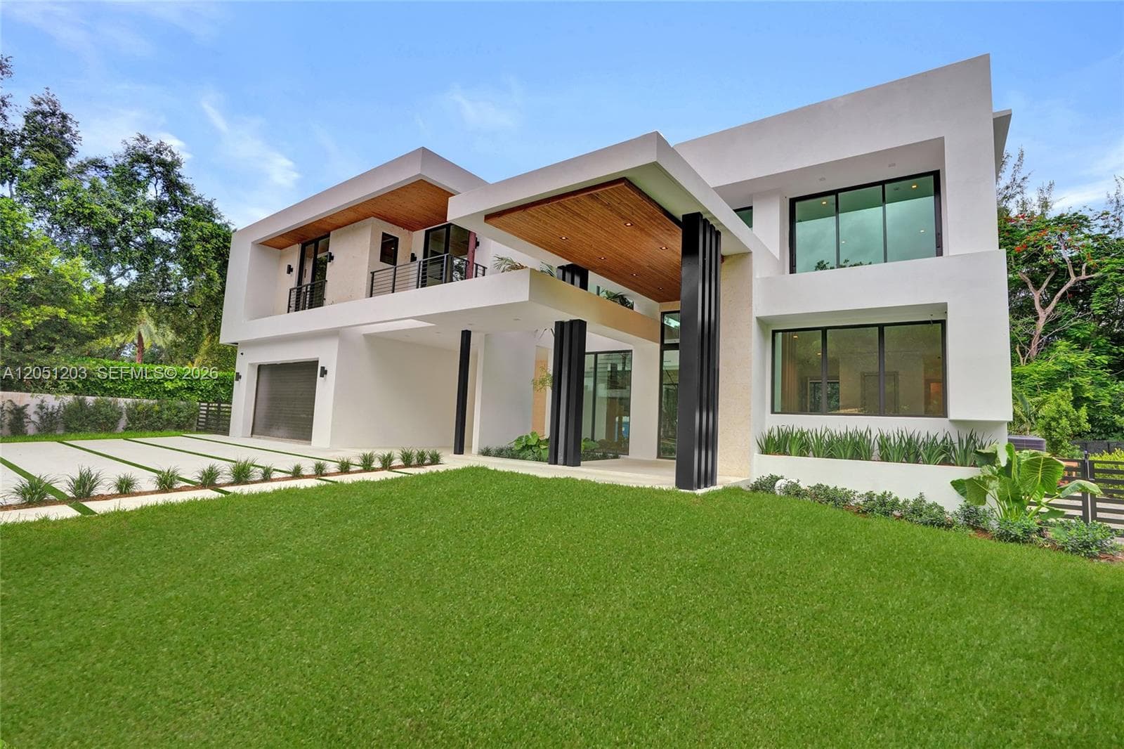 4640 Sunset Dr, Miami FL 33143