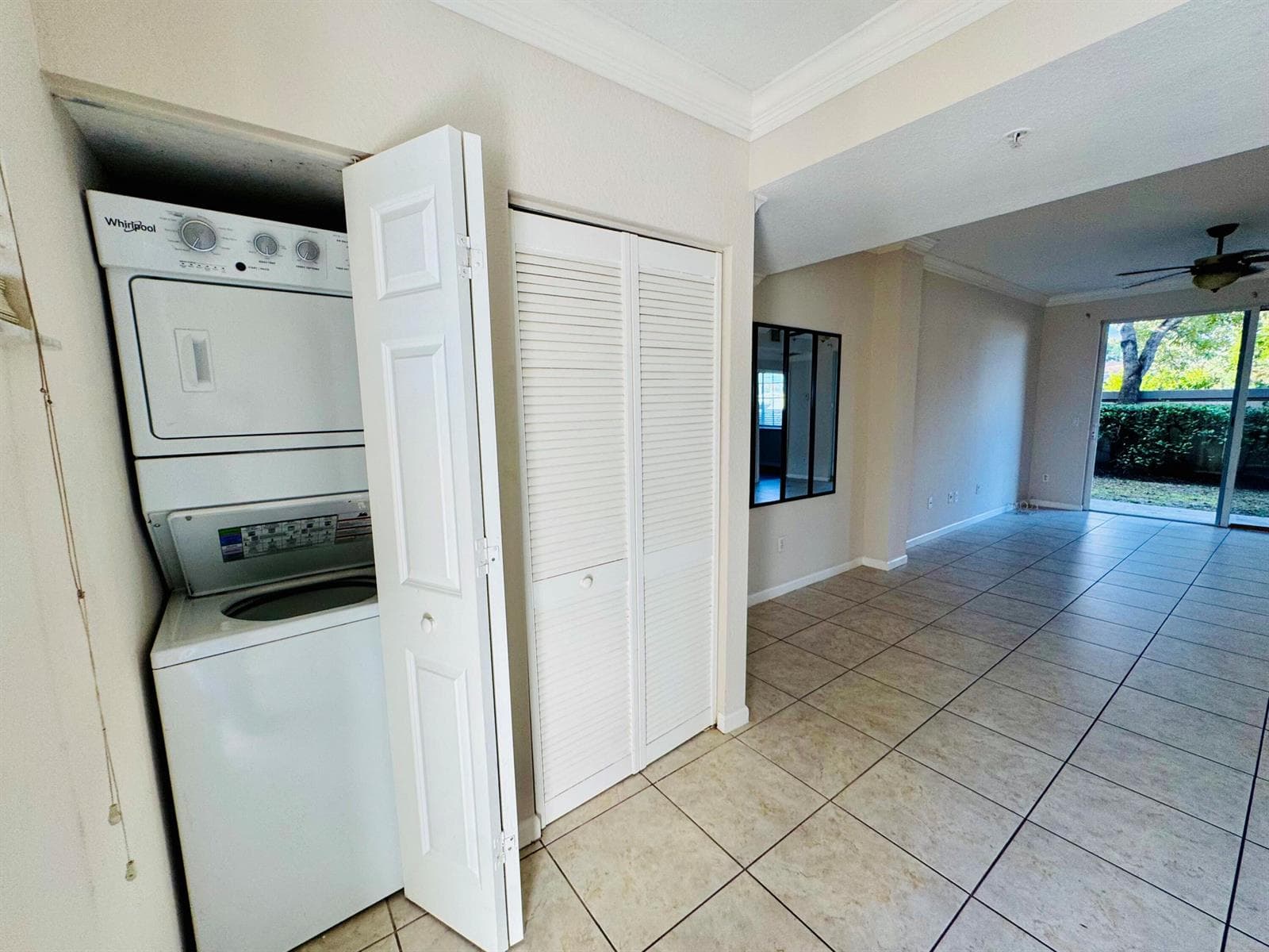 1954 Freeport Lane # 1954, Riviera Beach FL 33404 photo 3
