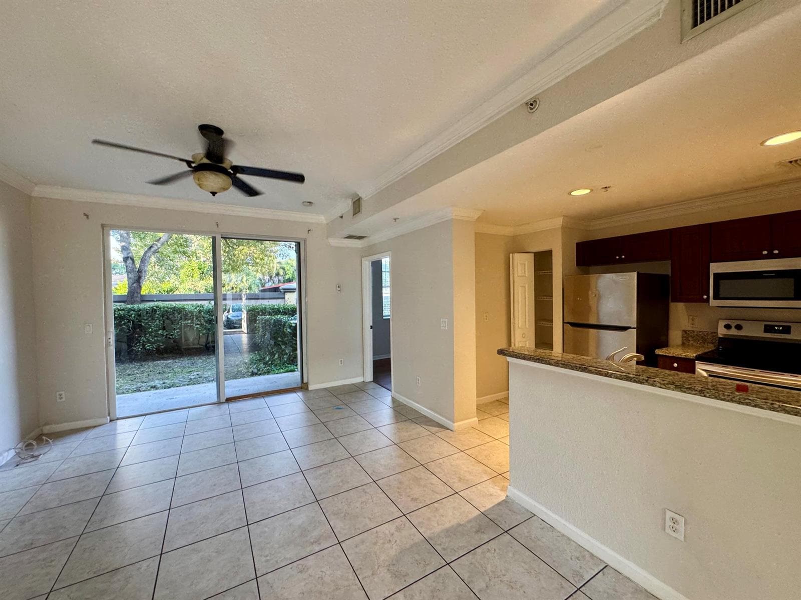 1954 Freeport Lane # 1954, Riviera Beach FL 33404