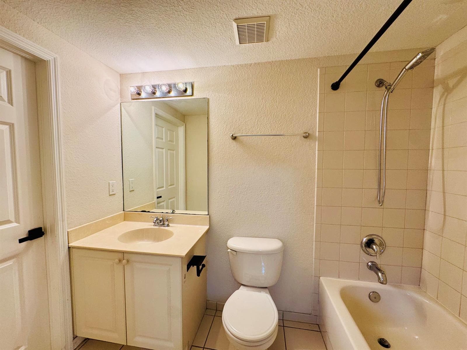 1954 Freeport Lane # 1954, Riviera Beach FL 33404 photo 5