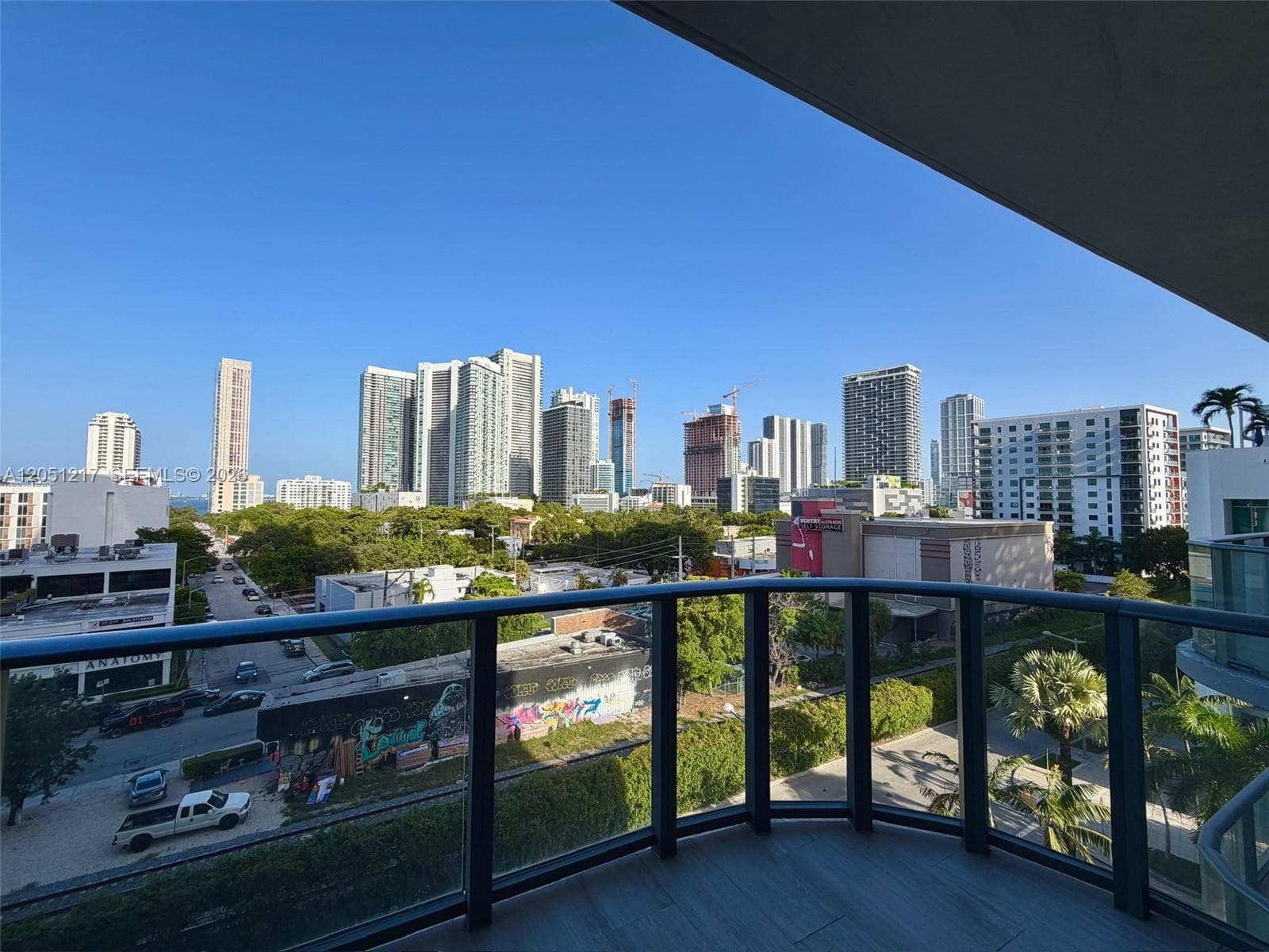 121 NE 34th St # L605, Miami FL 33137