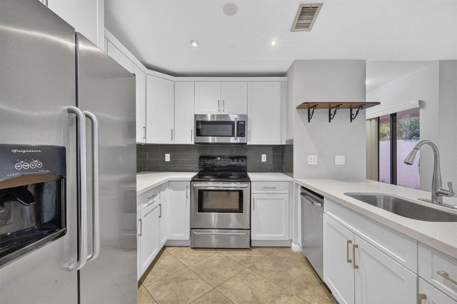 3076 S Oakland Forest Drive # 503, Oakland Park FL 33309 photo 3