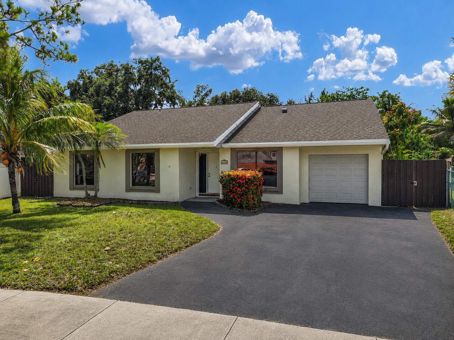 3930 NW 79th Way, Davie FL 33024 photo 4