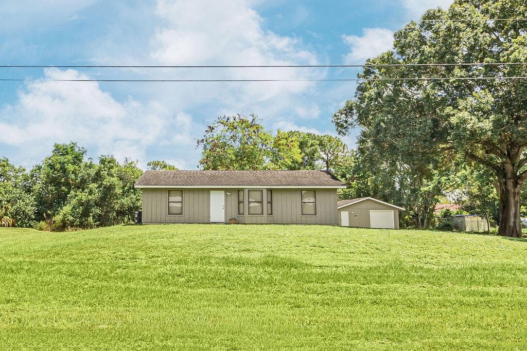 18565 47th Court N, Loxahatchee FL 33470 photo 2