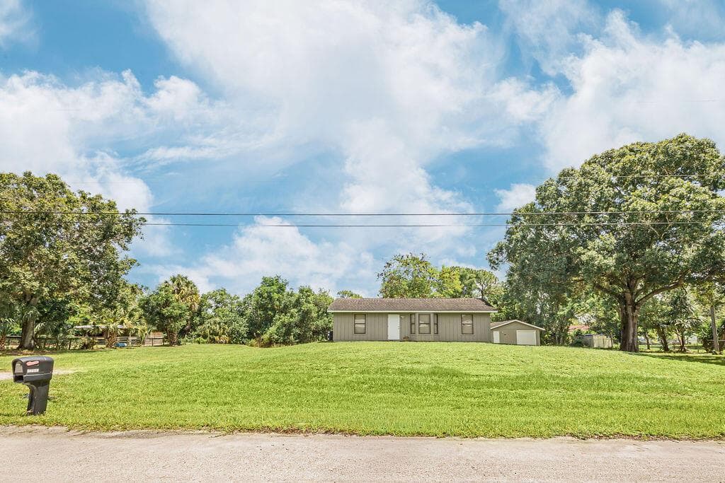 18565 47th Court N, Loxahatchee FL 33470 photo 3