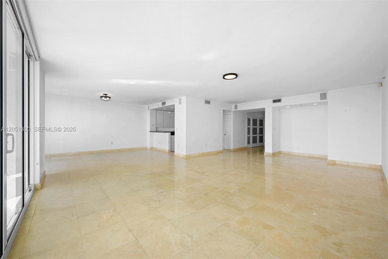20201 E Country Club Dr # 1502, Aventura FL 33180 photo 4
