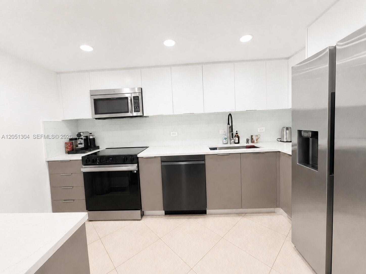 20505 E Country Club Dr # 537, Aventura FL 33180 photo 5
