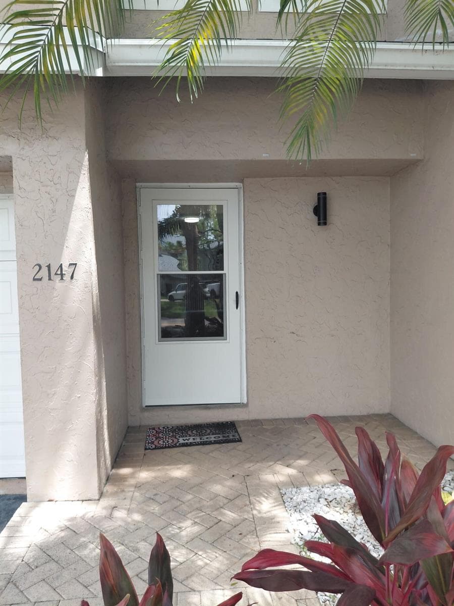 2147 Discovery Circle W, Deerfield Beach FL 33442 photo 3