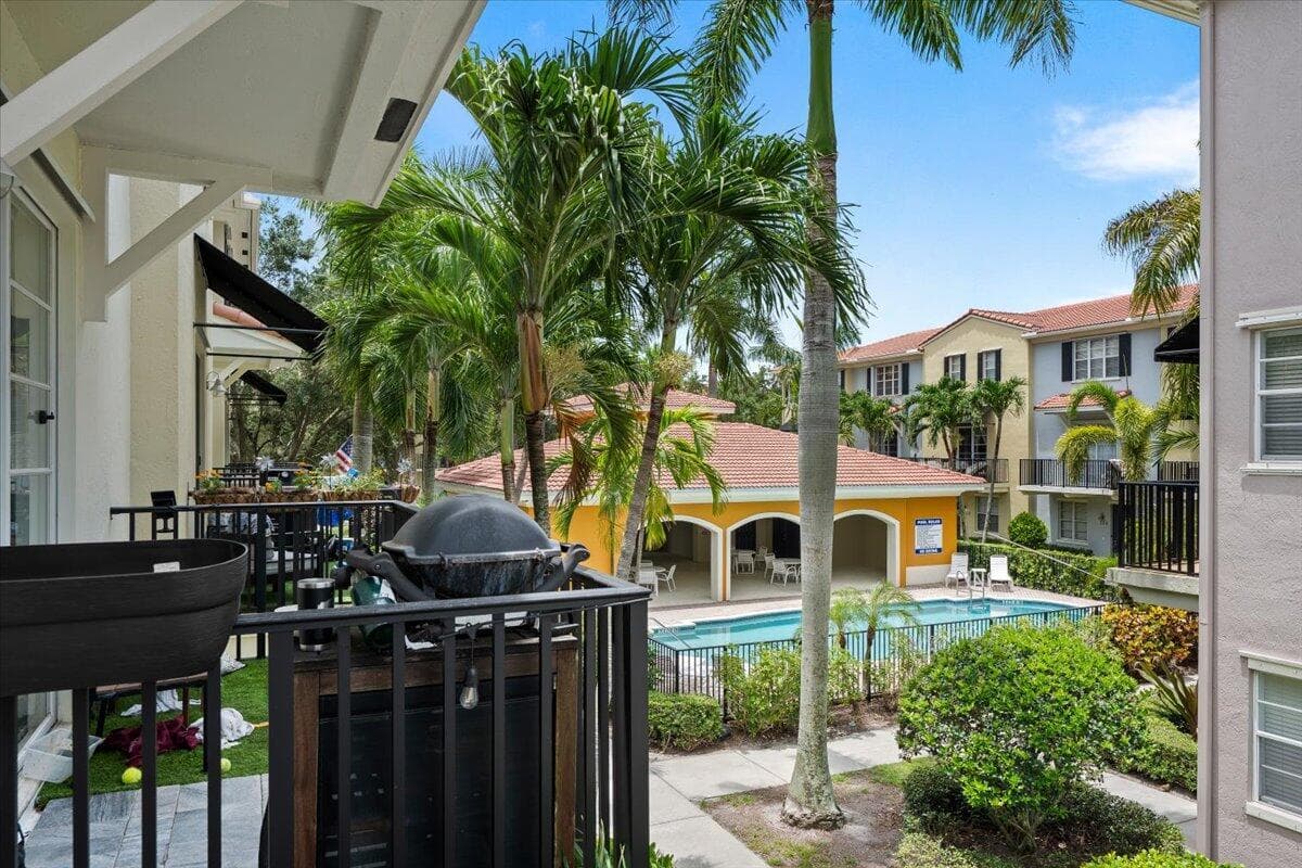 127 Greenwich Circle, Jupiter FL 33458 photo 2