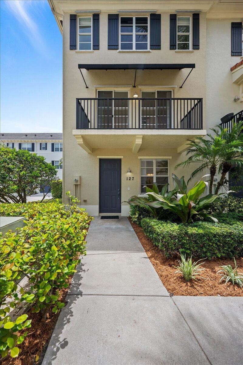 127 Greenwich Circle, Jupiter FL 33458 photo 5