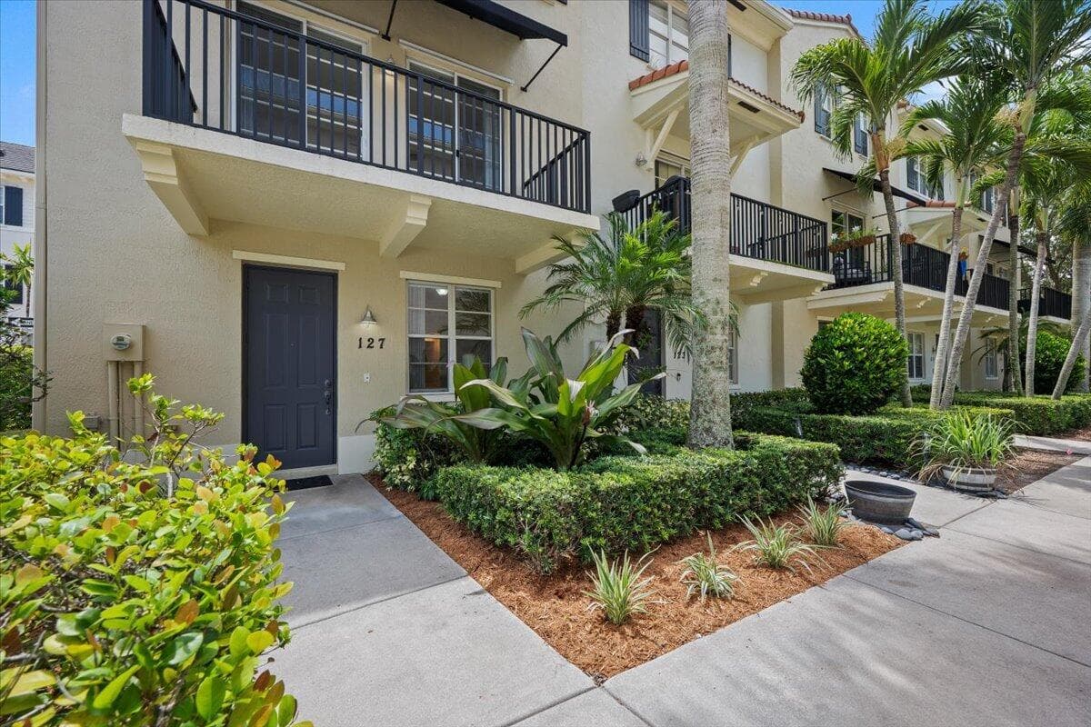 127 Greenwich Circle, Jupiter FL 33458 photo 4