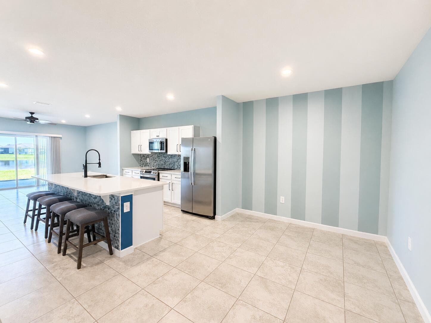 812 Persimmon Place, Fort Pierce FL 34981 photo 4