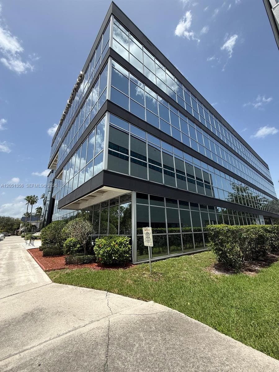 2825 N University Dr # 210, Coral Springs FL 33065