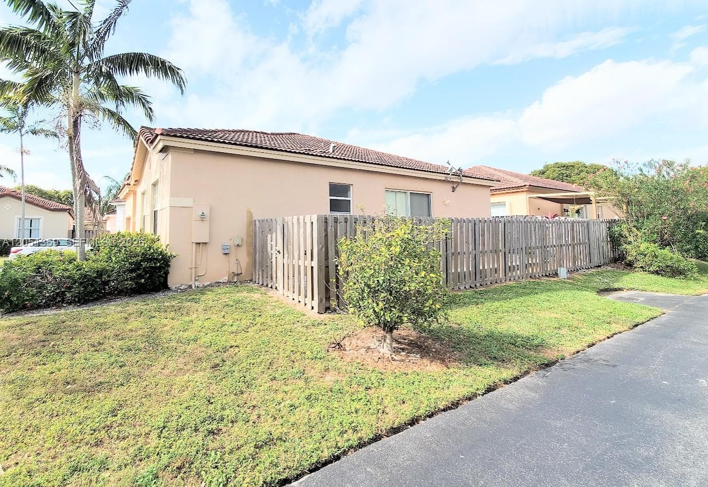 21460 SW 90th Ct, Cutler Bay FL 33189 photo 2