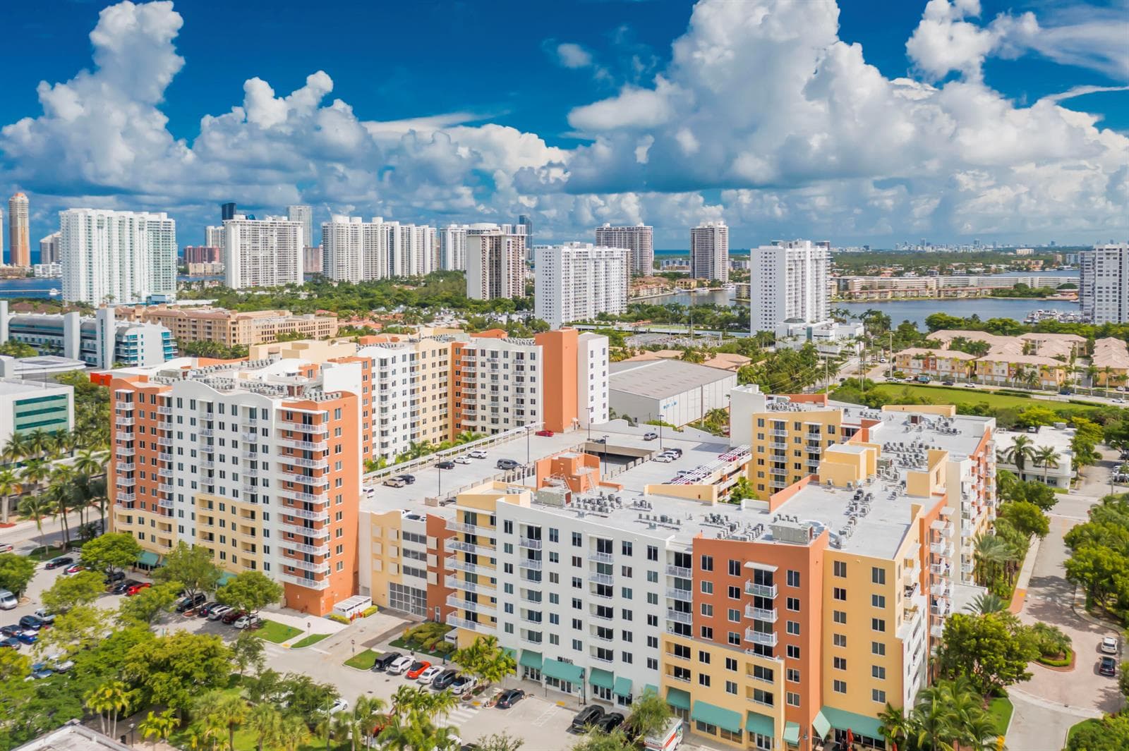 18800 NE 29th Avenue # 923, Miami FL 33180