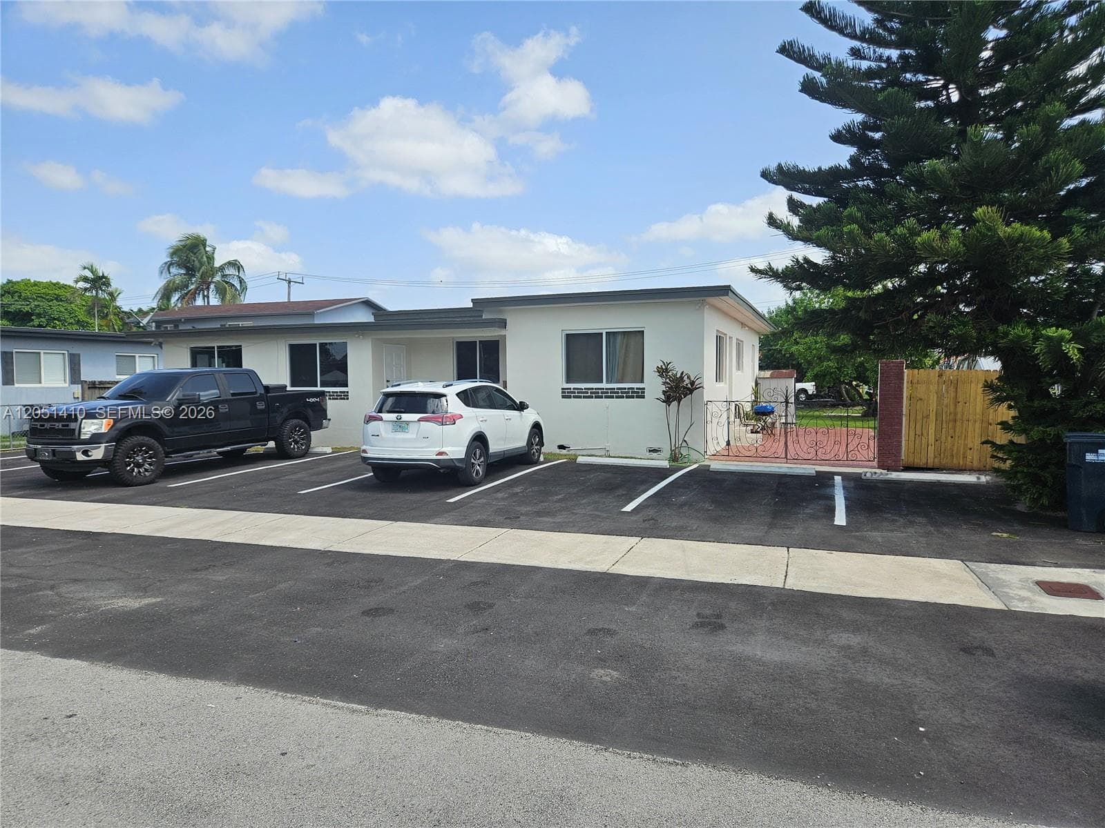 9415 SW 38th St, Miami FL 33165 photo 2